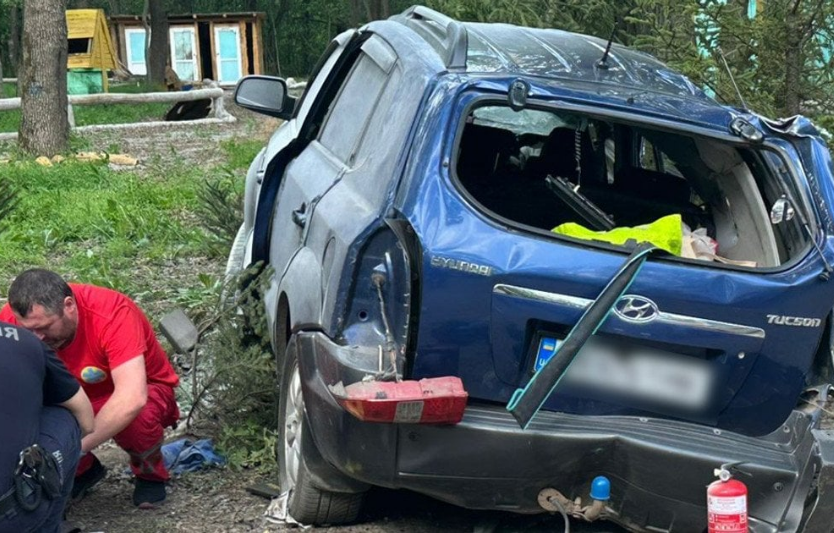 Трагедія на Харківщині: у ДТП загинули жінка та дитина, водій вчинив самогубство