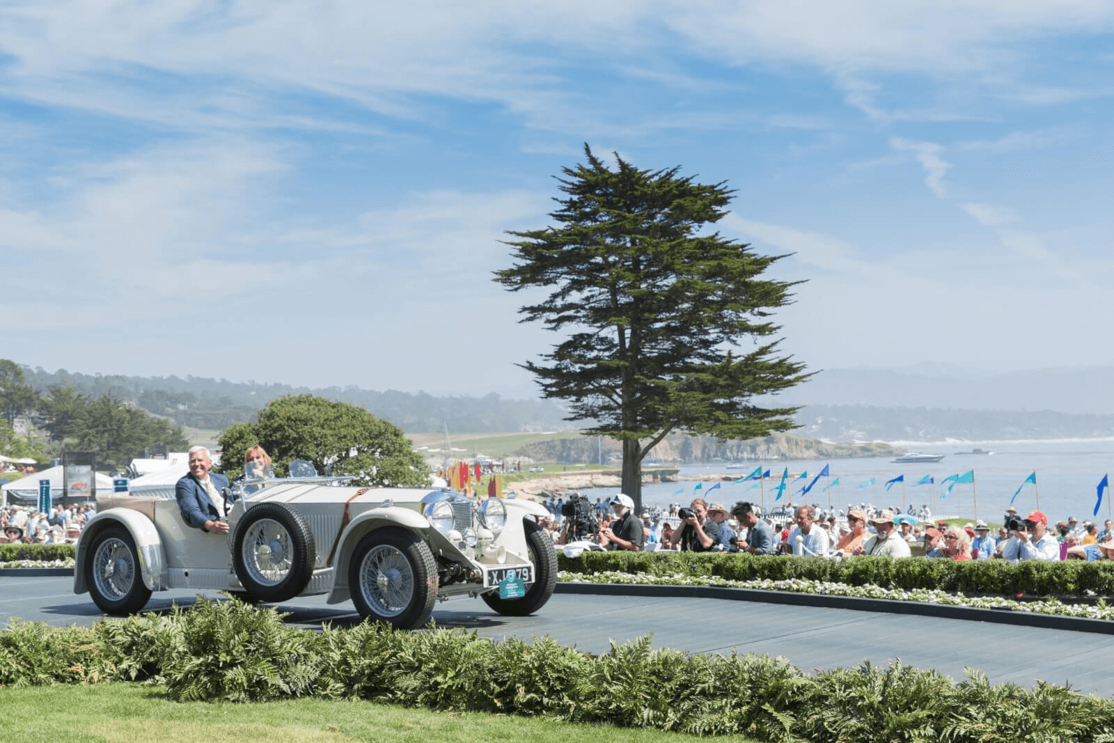 Pebble Beach Concours d’Elegance 2025: Ексклюзивні прем’єри від Bugatti, Lamborghini, Bentley та Lucid