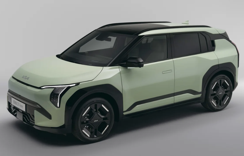 Огляд: Kia EV3 — зимовий пробіг, передпусковий підігрів і зчеплення на льоді