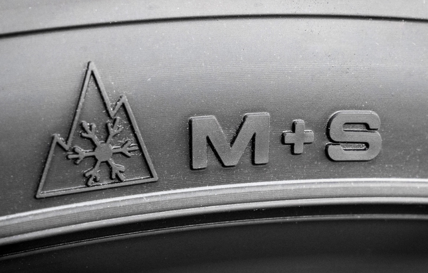 Німеччина: з 1 жовтня для вантажівок діє лише “Alpine” як зимова шина